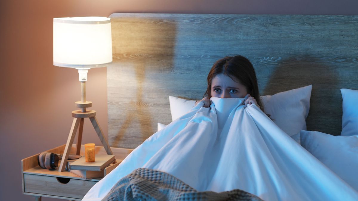 Saját halállal álmodni és felriadni