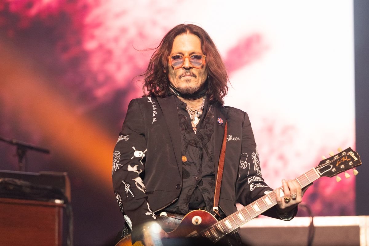 Johnny Depp zenekara, a Hollywood Vampires Budapestre jön