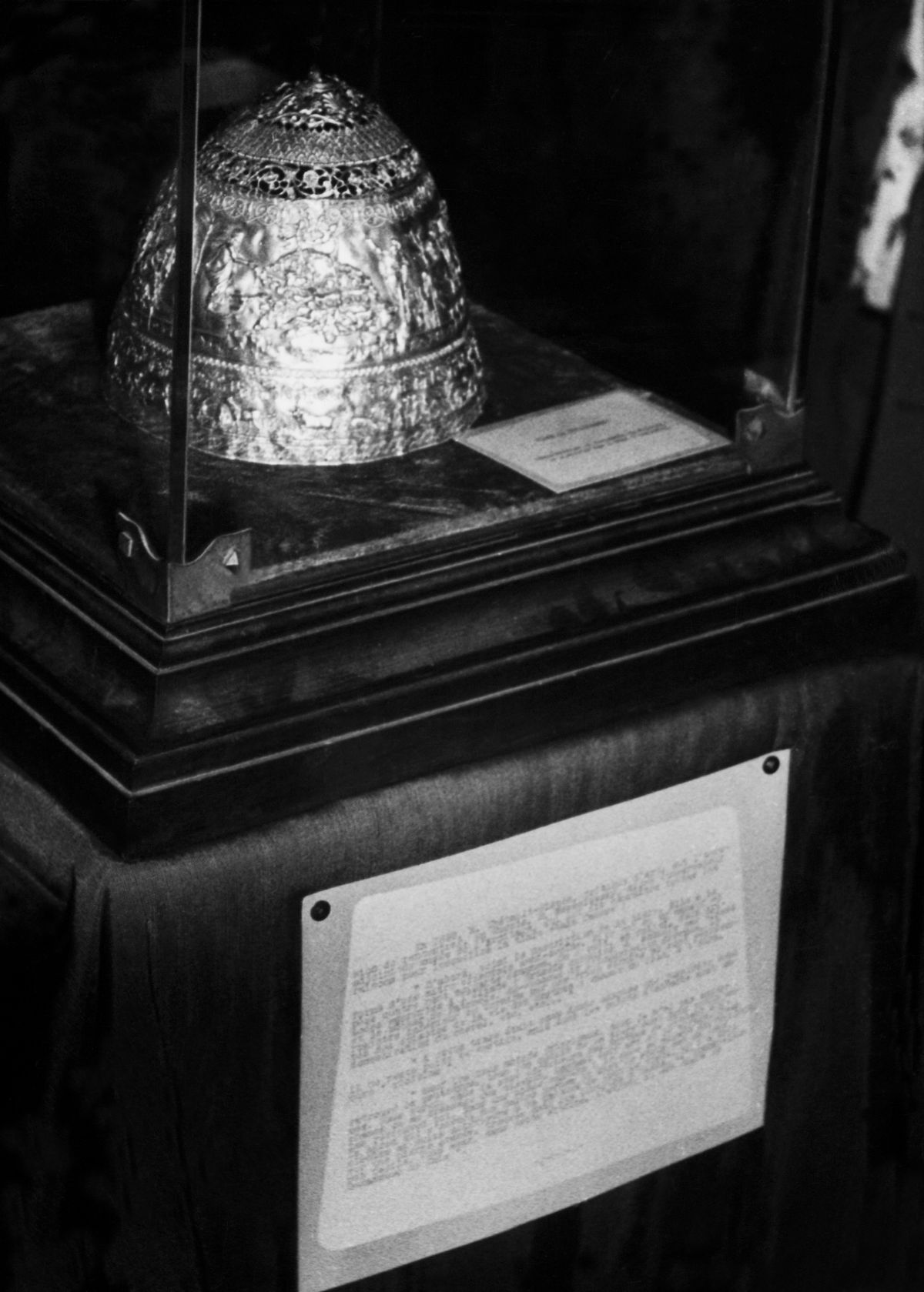 Műkincshamisítás: Saitaferne-i tiara