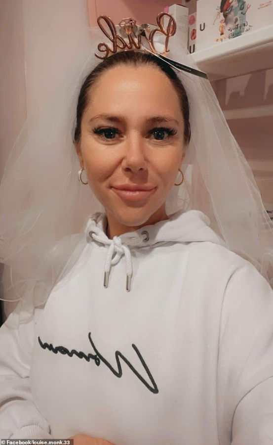 Egy szörnyű esküvői baki főszereplője, Gemma Monk