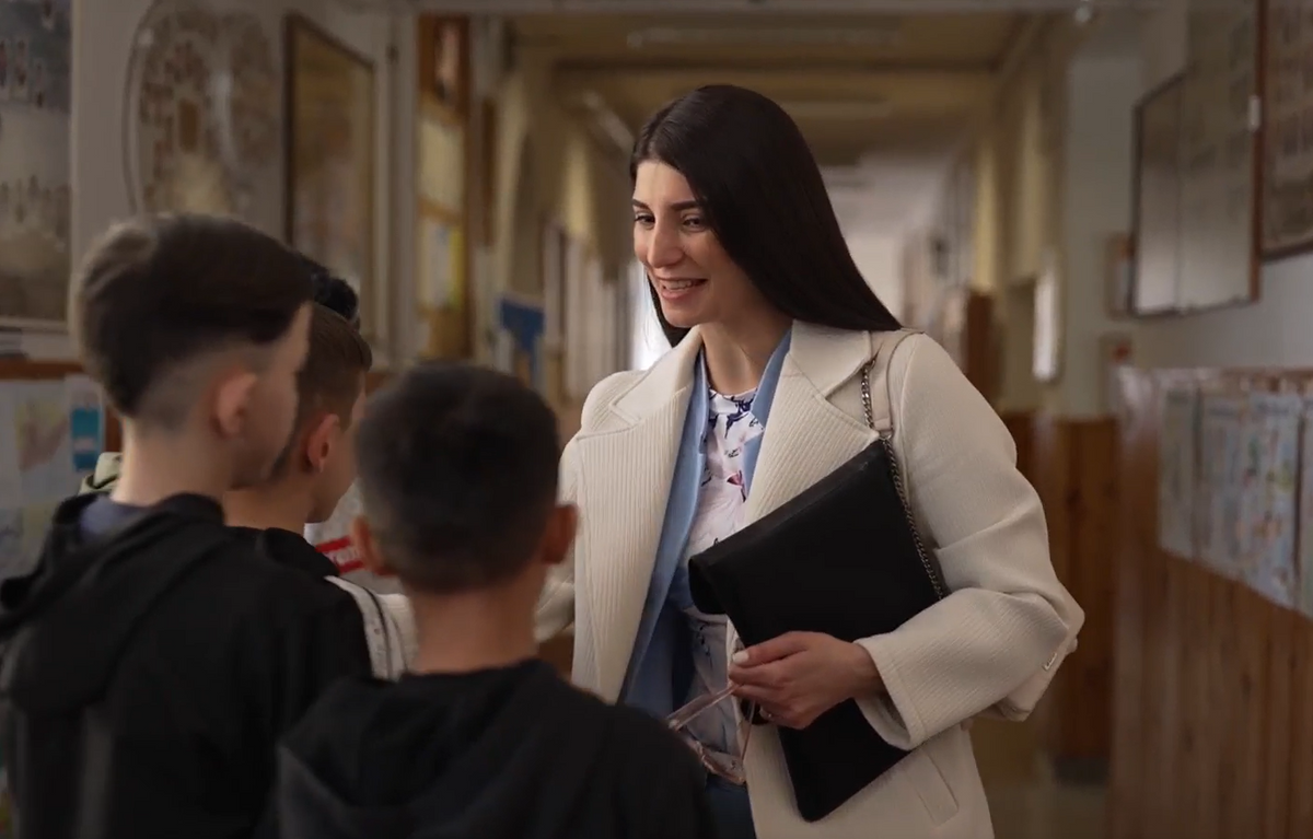 A mi történetünk: Kecskés Evelin a volt iskolájában tanít. 