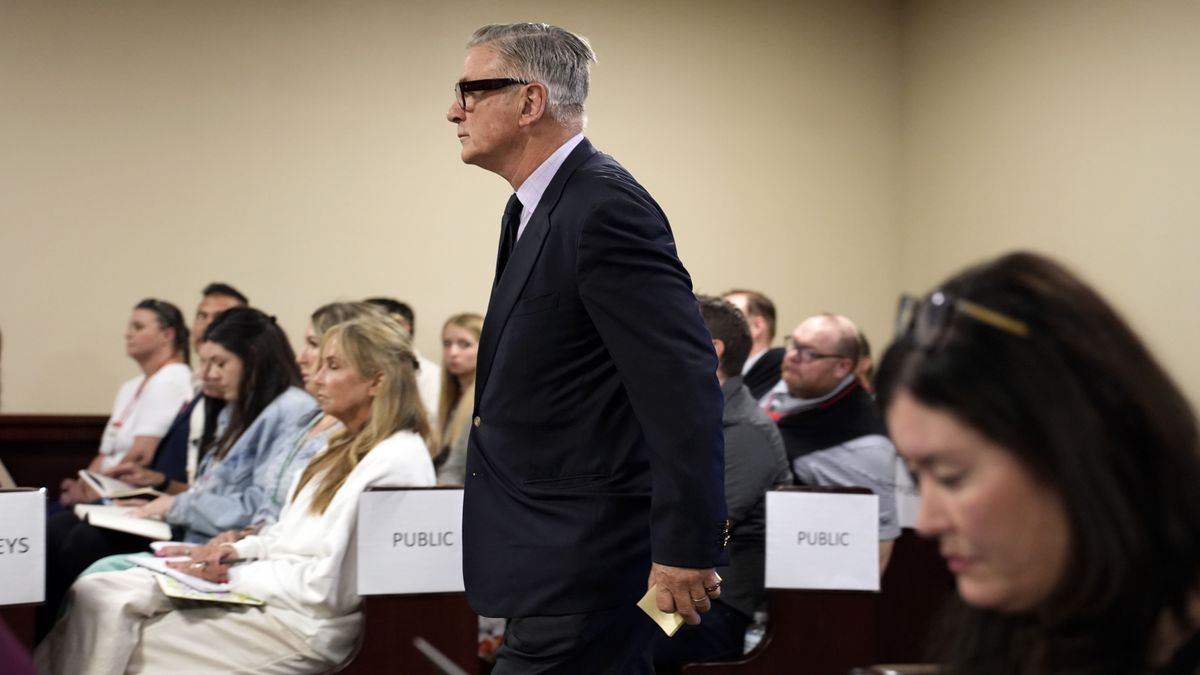 Alec Baldwin a héten újra bíróság elé állt, miután a film fővilágosítója pert indított ellene