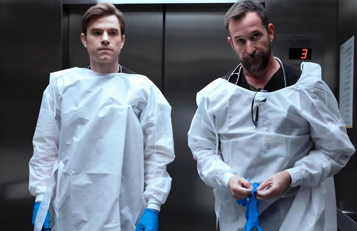 Patrick Ball és Noah Wyle a Vészhelyzet Pittsburghben sorozatban