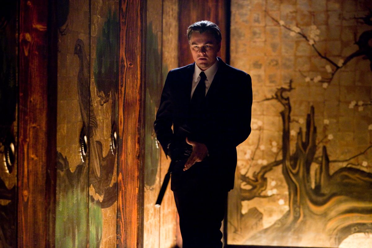 Leonardo di Caprio az Eredet című filmben, ami az intelligens embereknek való.