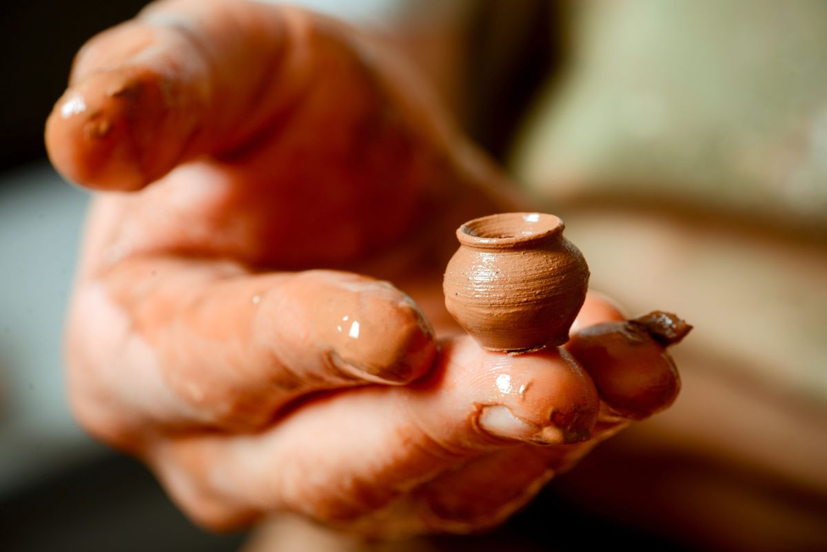 TikTok-kihívás: ki eszik több mini cserépedényt.