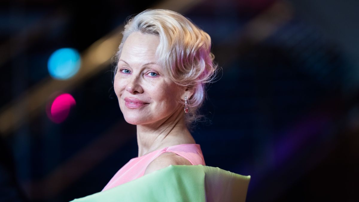 Pamela Anderson Tom Cruise-zal randizgat? Meglepő pletykák terjednek Hollywoodban
