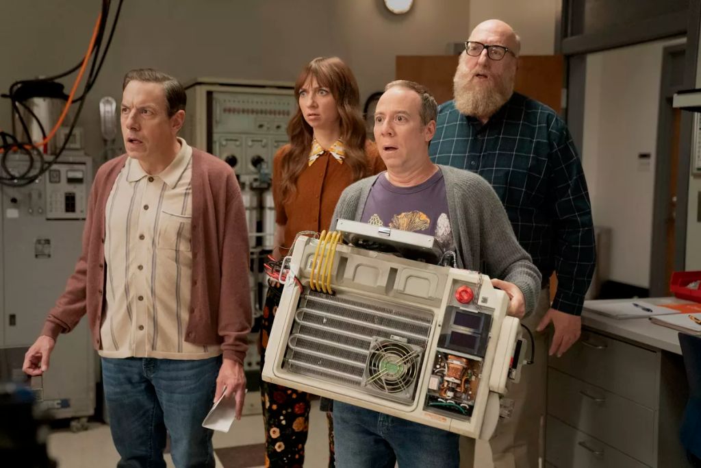 Új Agymenők spinoff: Stuart Fails to Save the Universe