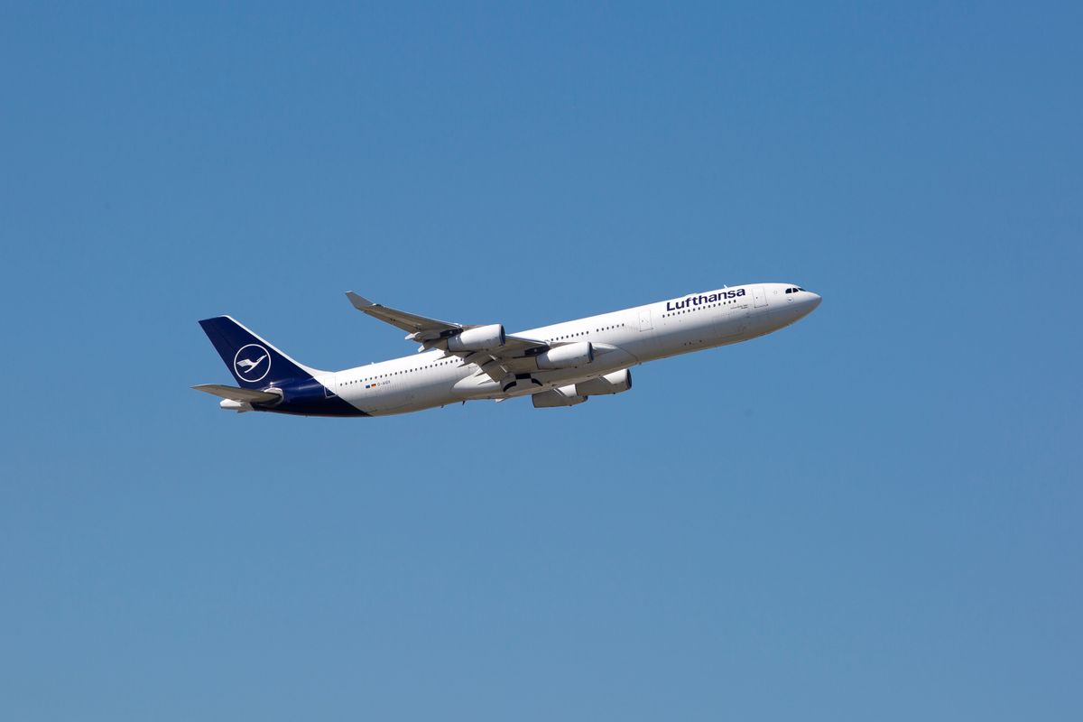 A Lufthansa több repülőjáratát is törölte a magas kerozinárak miatt