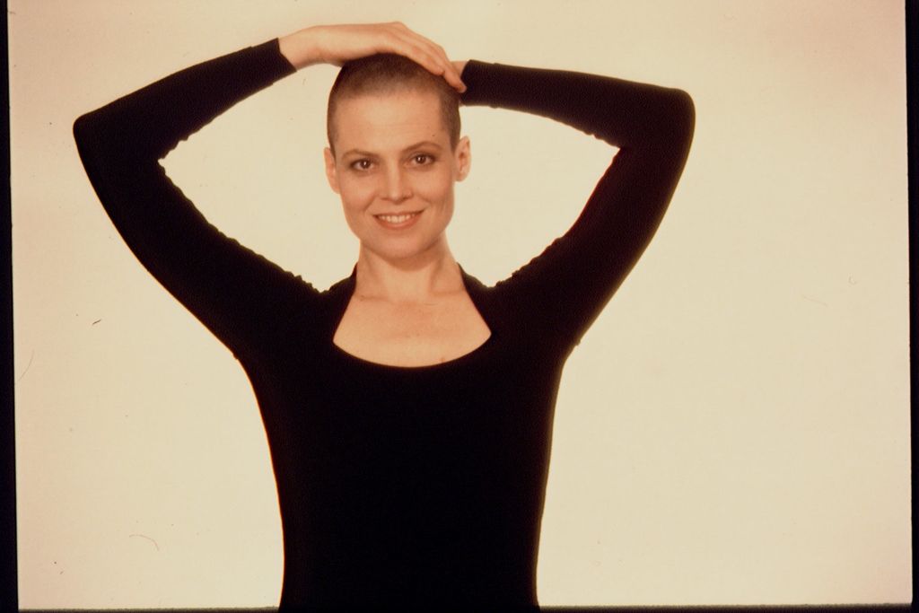 Sigourney Weaver 1992-ben borzolta a hollywoodi kedélyeket, amikor az Alien harmadik része miatt borotváltatta le a haját.