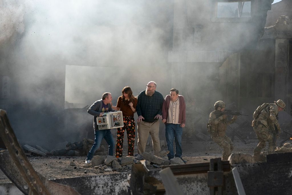 Új Agymenők spinoff: Stuart Fails to Save the Universe