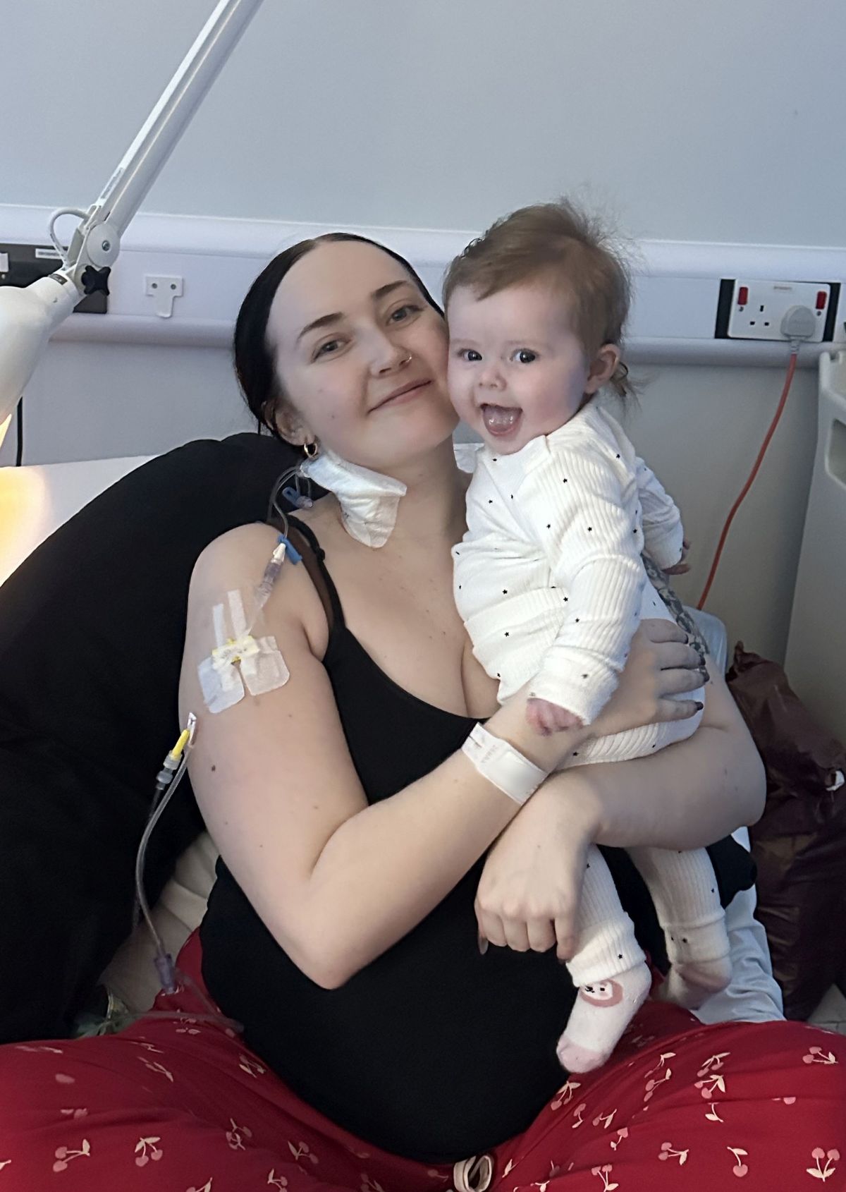 Tia Faye szülés utáni hasnak hitte a rákot