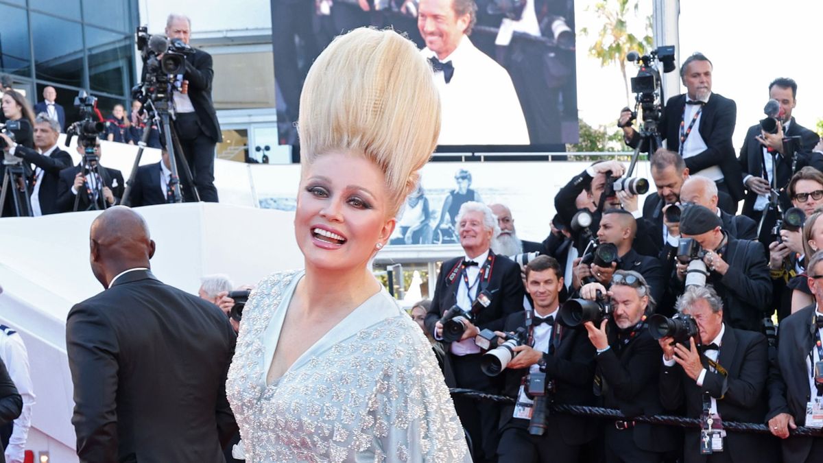 Pusztító jelmezekkel és ódivatú estélyikkel szentségtelenítették meg a cannes-i filmfesztivál vörös szőnyegét