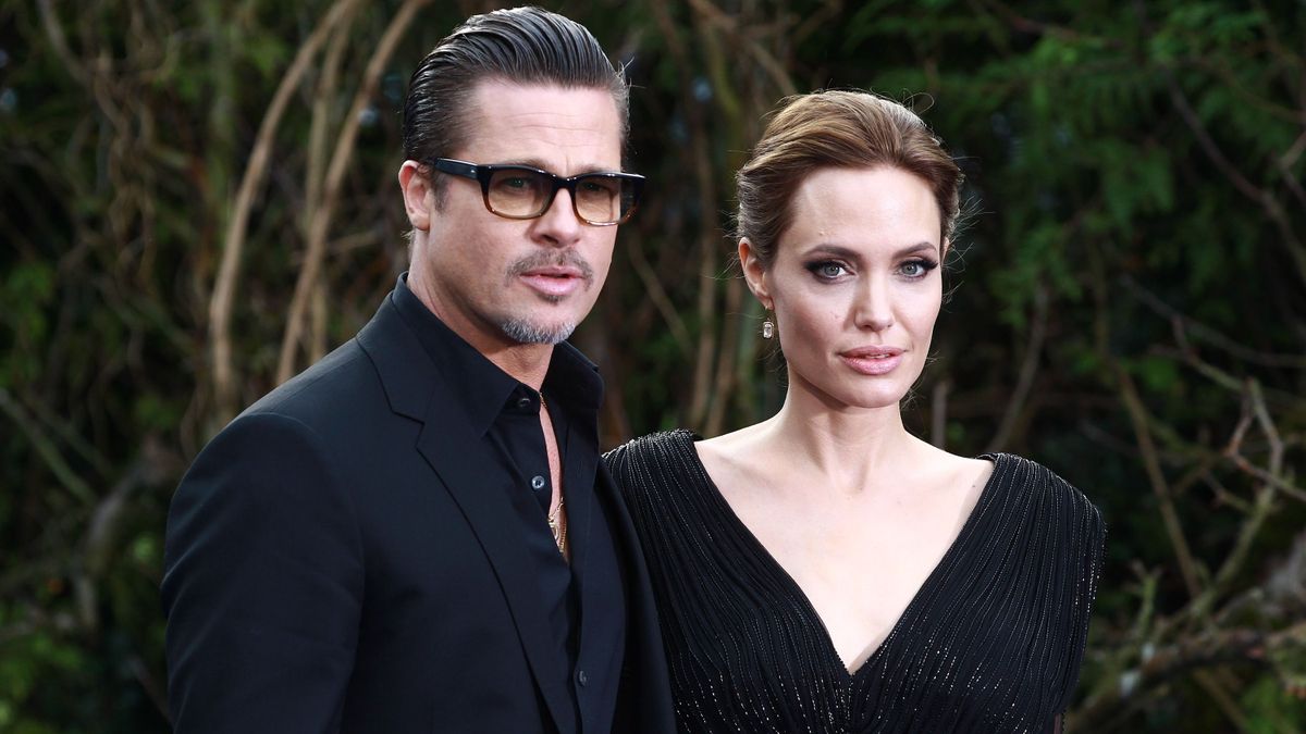 A fotón Brad Pitt és Angelina Jolie látható.