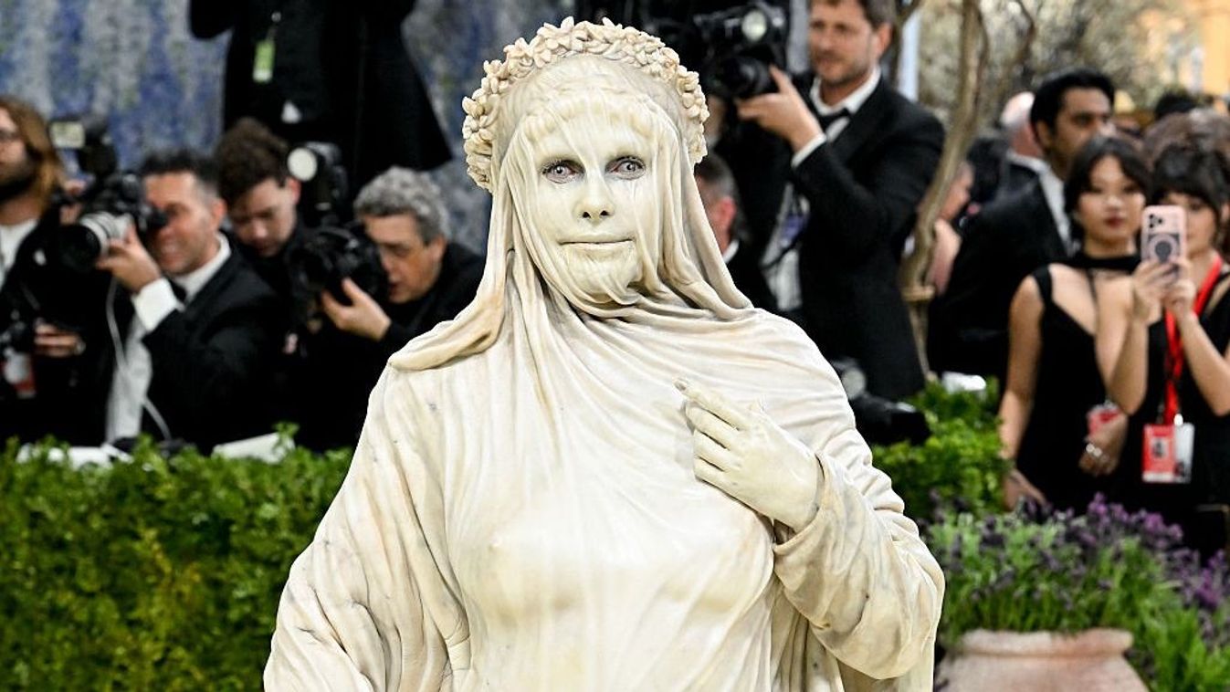 Heidi Klum a Met-gálán a Metropolitan Múzeumban
