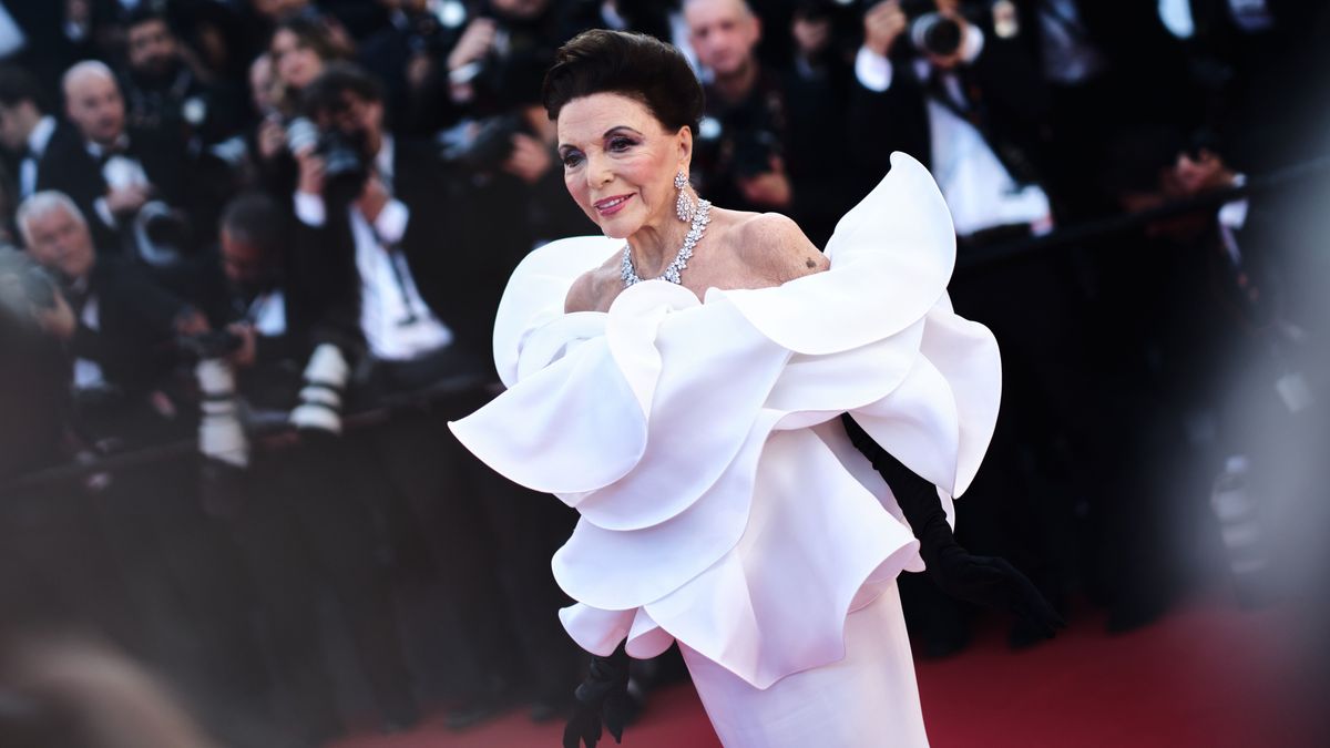 A 92 éves színésznő elképesztő ruhában hódított: a cannes-i filmfesztivál legcsodásabb szettjei