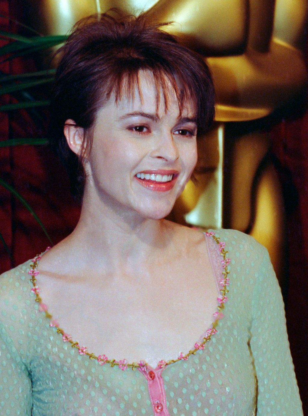 1998-ban készült ez a felvétel a színésznőről. Egy évvel később jelent meg a Harcosok klubja, amelyben Brad Pitt-tel és Edward Nortonnal szerepelt együtt.