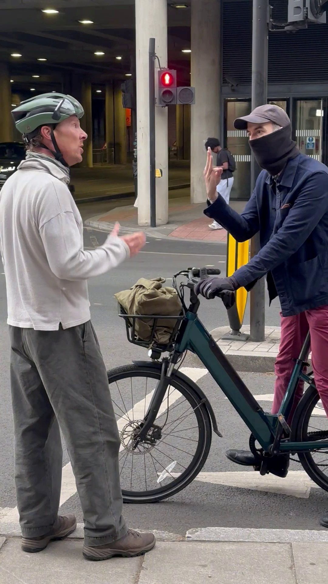 Benedict Cumberbatch és az ismeretlen kerékpáros