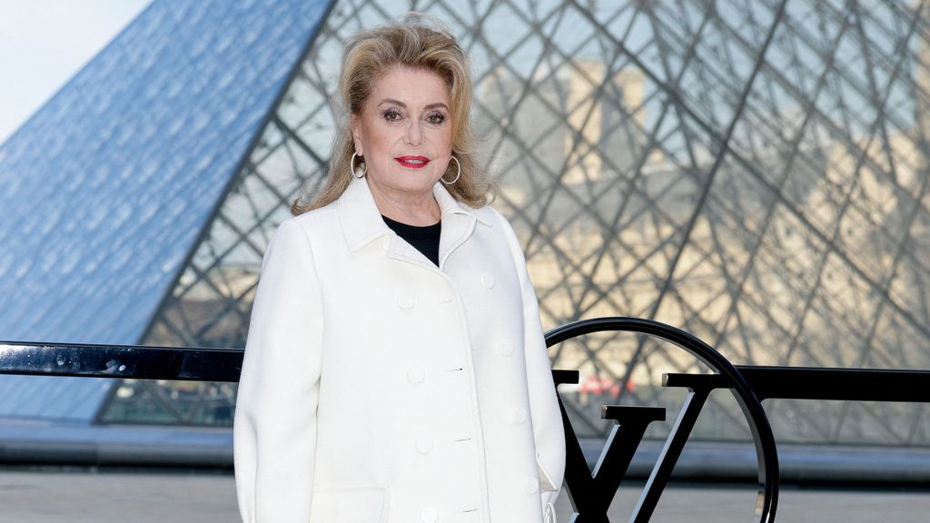 Catherine Deneuve a Párizsi Divathéten.