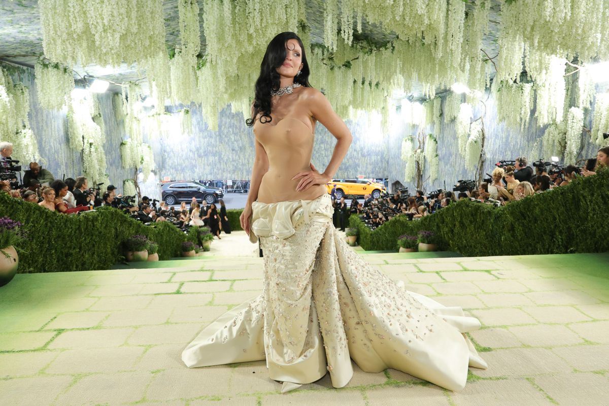 Kylie Jenner ruha