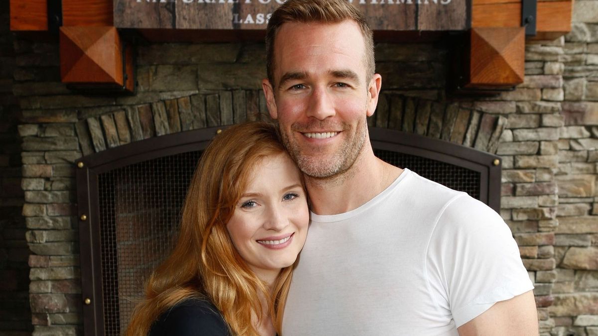 THOUSAND OAKS, CA - JUNE 09: Kimberly Van Der Beek and James Van Der Beek pose during a kid-friendly cooking class at Lassens At The Lakes on June 9, 2015 in Thousand Oaks, California. (Photo by Tiffany Rose/Getty Images for Caruso Affiliated)