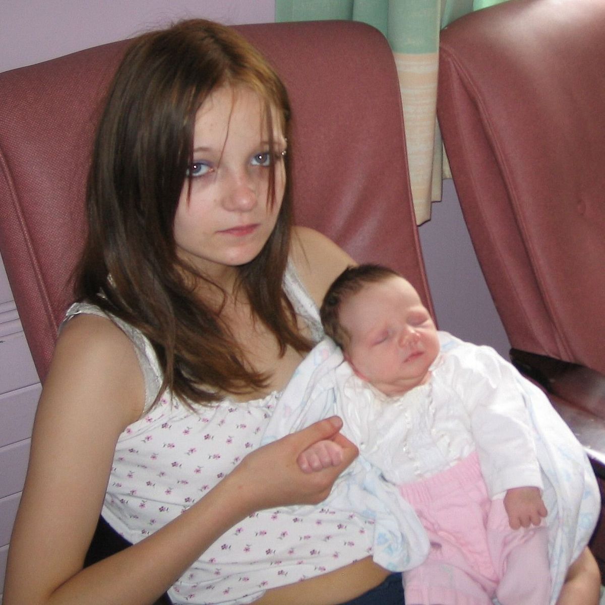 Tressa Middleton 12 éves korában, első gyermekével. 