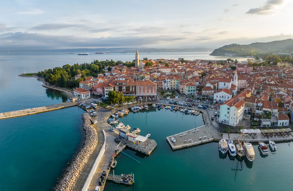 Izola - Színes házak, szűk utcák