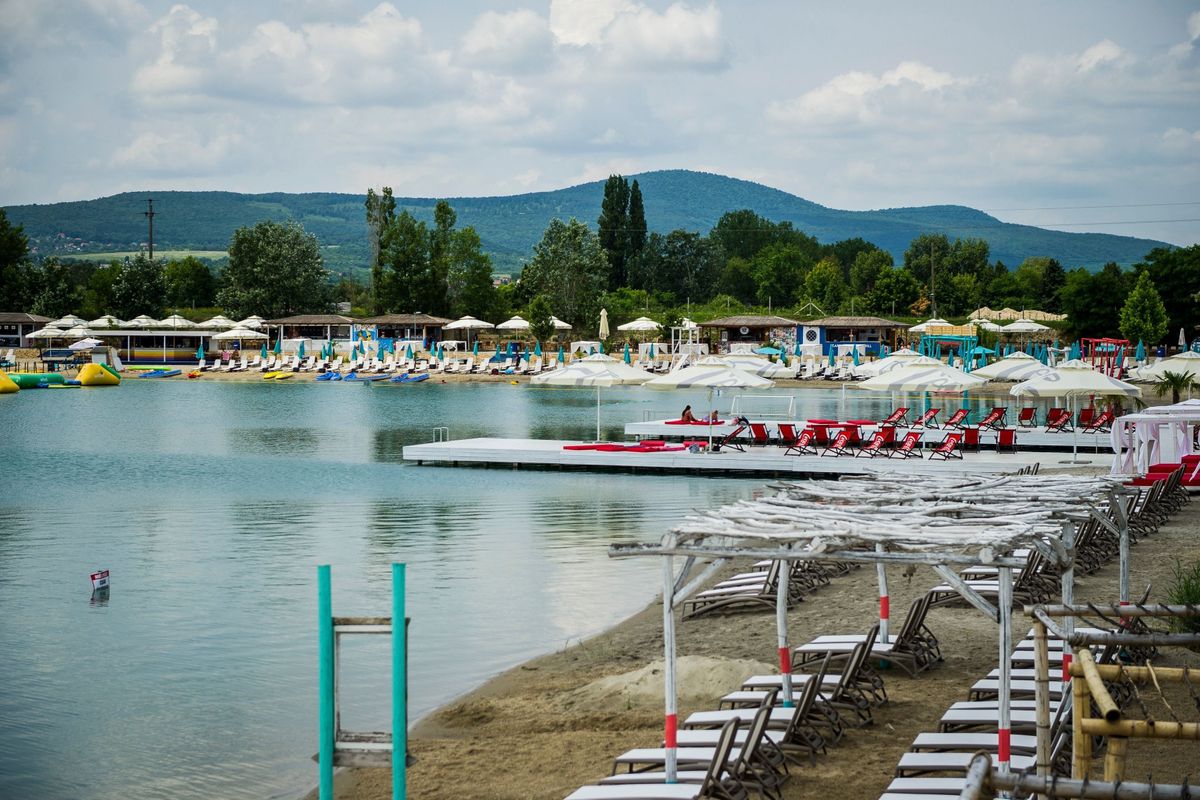 A legjobb strandok Budapesten és környékén tökéletesek a nyári kikapcsolódáshoz. A Lupa Beach hívogat.