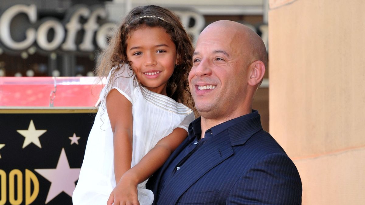 Vin Diesel lányával, Hania Rileyvel 2013-ban egy vörösszőnyeges eseményen. 