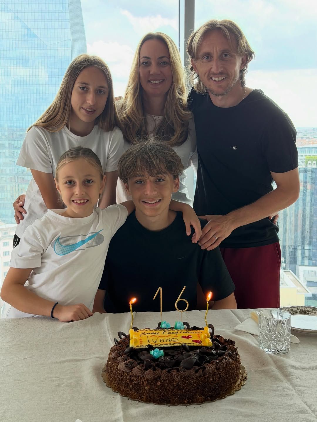 Luka Modrić családja - Ivano 16 éves lett