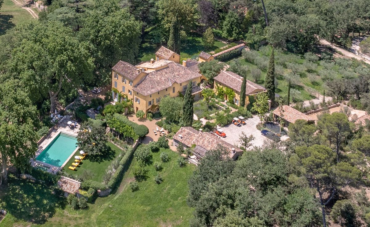 George Clooney birtoka a lángok martalékává válhat