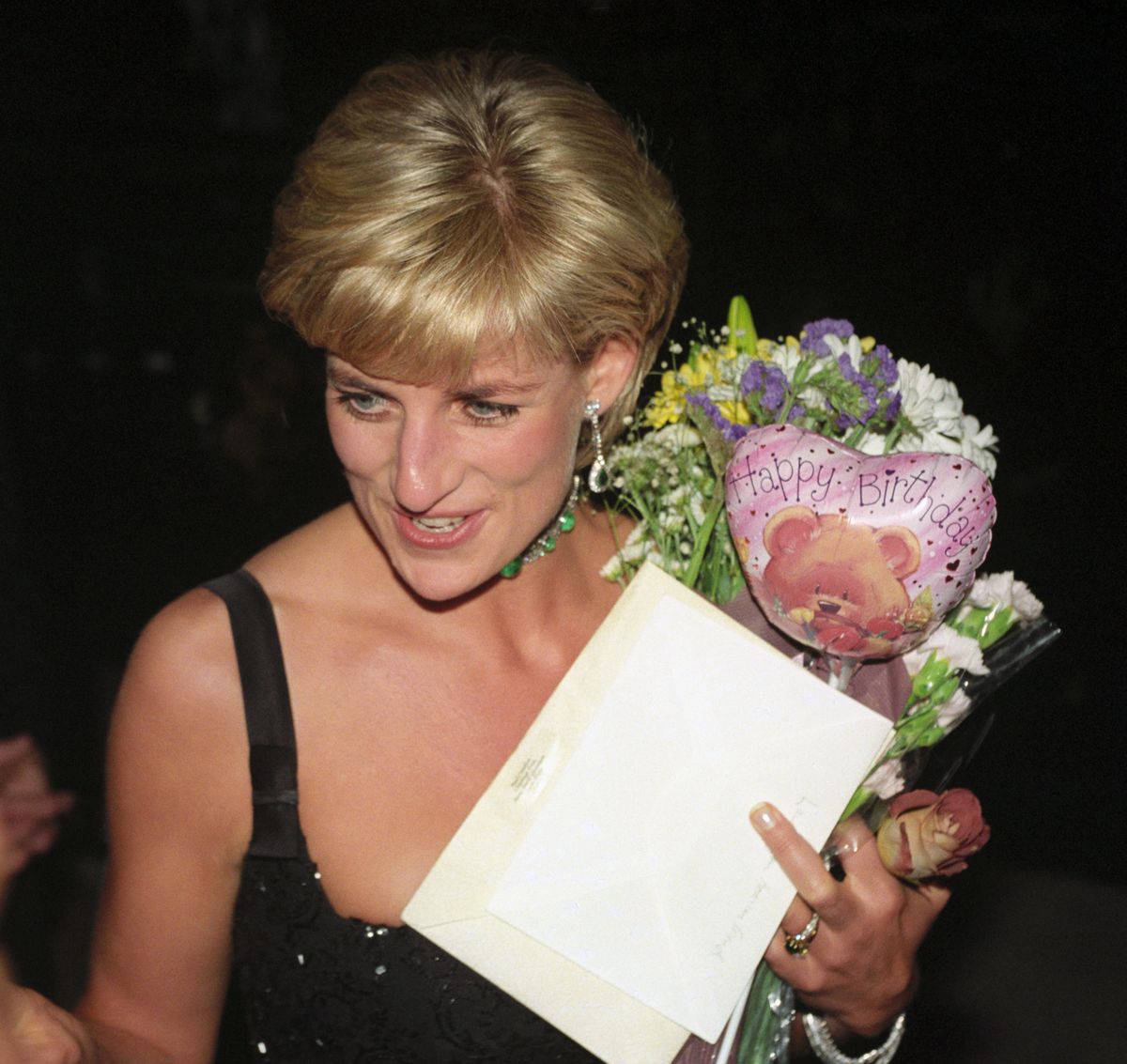 Diana hercegné utolsó születésnapi ajándékai között egy kis rózsaszín lufi is volt, amelyen egy rajzfilmfigura-maci szerepelt.