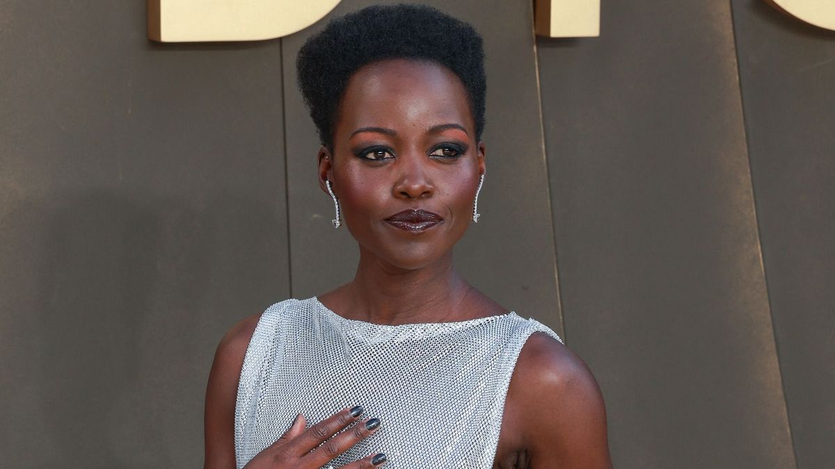 Lupita Nyong'o, Szép Heléna és annak testvére, Klütaimnésztra karaktereit játszotta az Odüsszeiában.