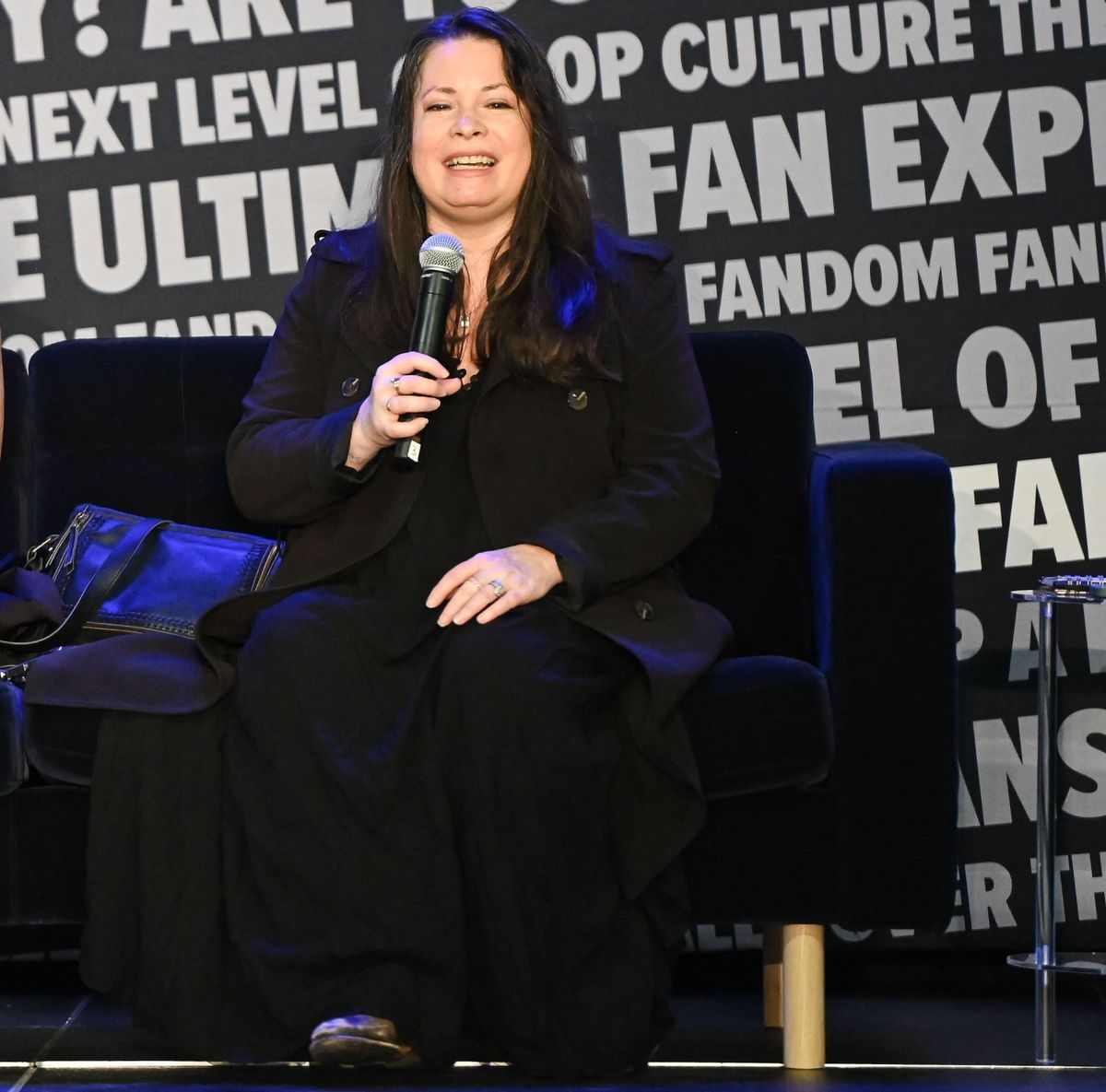 May 4, 2024, Philadelphia, Pennsylvania, U.S: May 4, 2024, Philadelphia PA, USA: Fan Expo Philadelphia celebrates all things pop culture. ROSE MCGOWAN, know as Paige Matthews and HOLLY MARIE COMBS, know as Piper Halliwell in the tv series, Charmed Ones, speaking at Fan Expo. Fan Expo Philadelphia was held at the Pennsylvania Convention Center in downtown Philadelphia Credit Image: © Ricky Fitchett via ZUMA Wire (Credit Image: © Ricky Fitchett/ZUMA Press Wire)