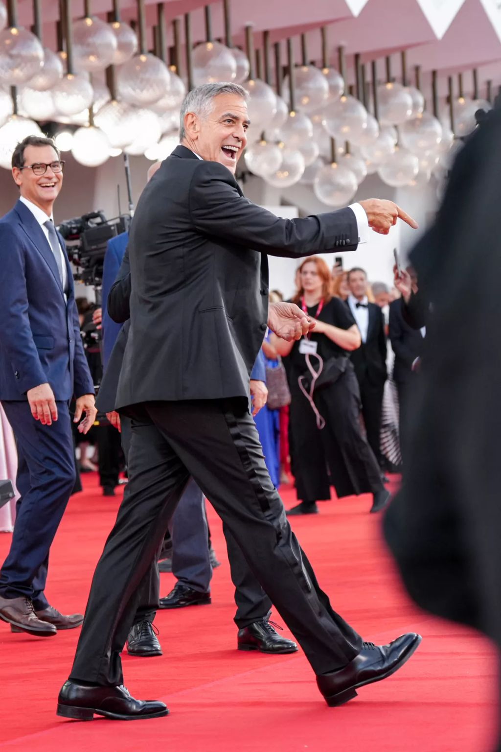 George Clooney úgy döntött, hogy a velencei filmfesztiválon munkát vált.