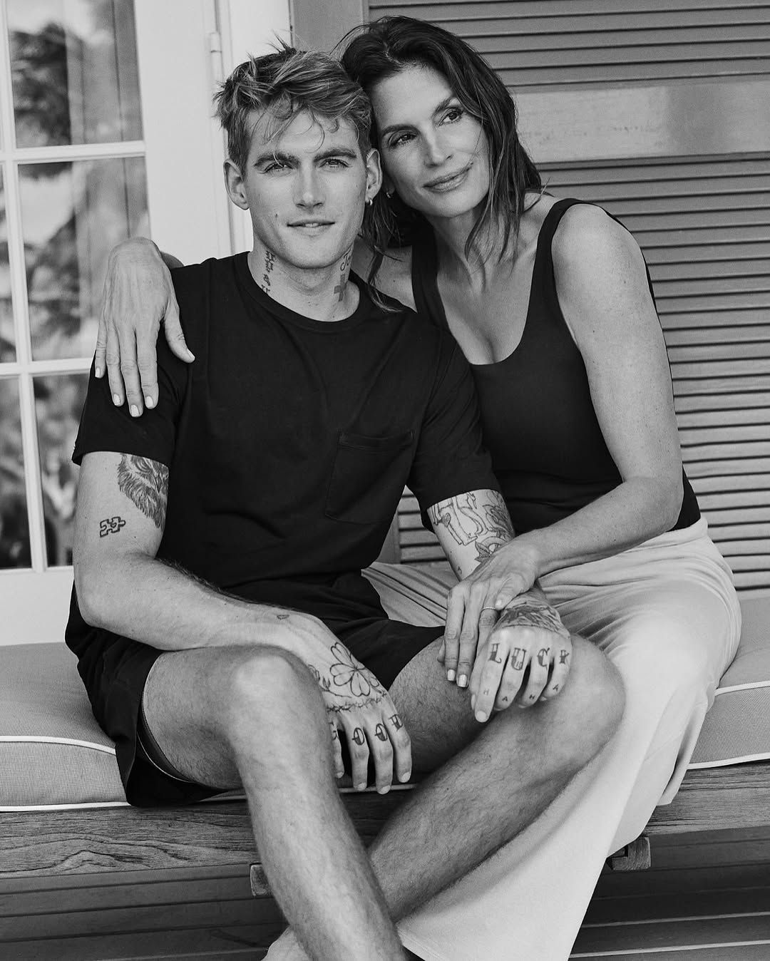 Cindy Crawford 2024-ben posztolta ezt a fotót fiáról