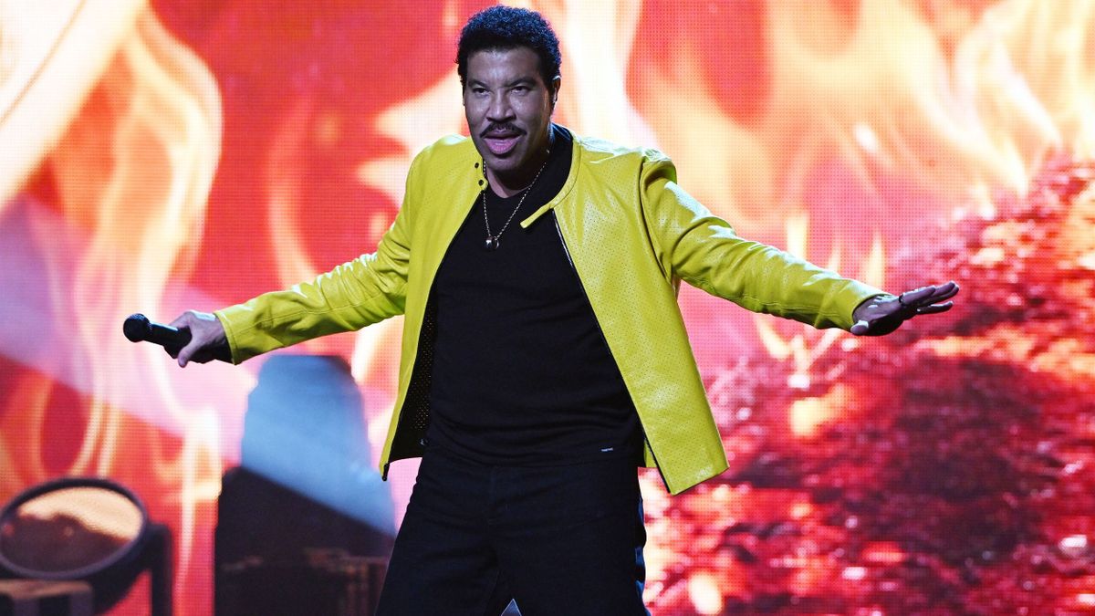 Lionel Richie kórházba került.