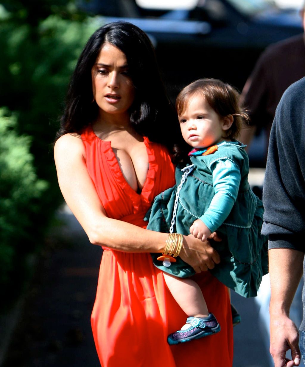 Közben megszületett Salma Hayek kislánya, Valentina 2007-ben, a képen már 1 éves.