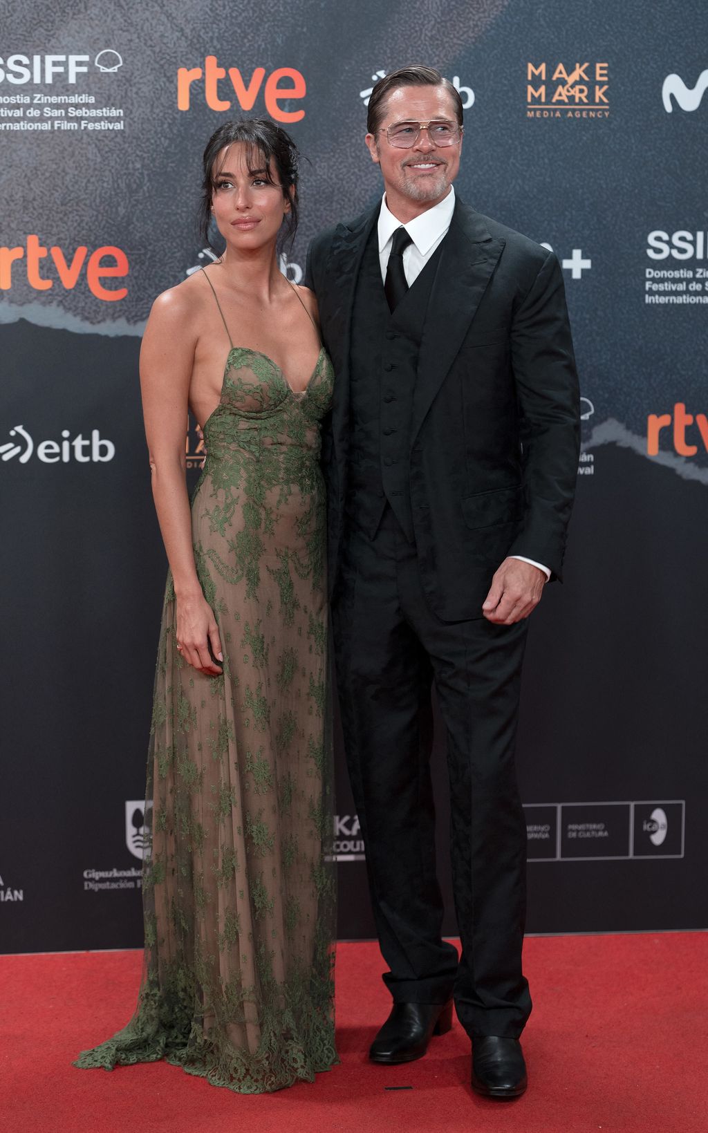 Brad Pitt és Ines de Ramon együtt pózoltak.