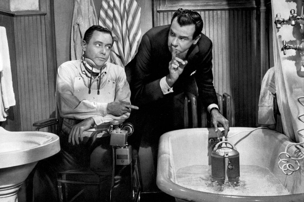 1966 – Sógorom, a zugügyvéd (The Fortune Cookie)
Első közös filmje Jack Lemmonnal. Willie Gingrich szerepéért elnyerte a legjobb férfi mellékszereplőnek járó Oscar-díjat.