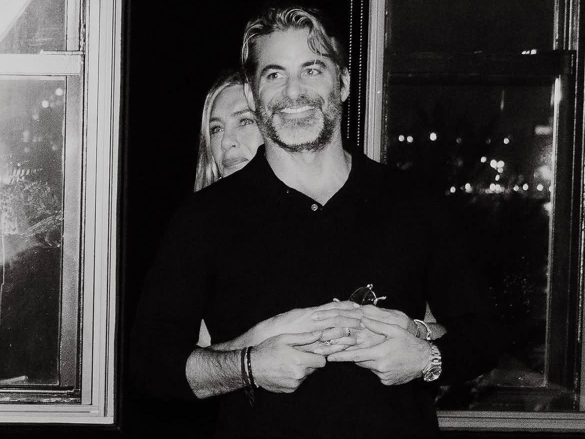 Jennifer Aniston és Jim Curtis első közös képe a színésznő Instagram-oldalán.