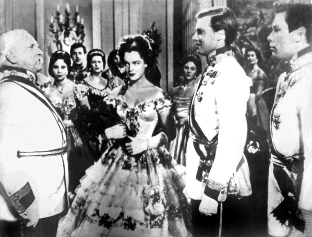 Karlheinz Böhm és Romy Schneider a Sissi-trilógia egyik filmjében 1956-ban.
