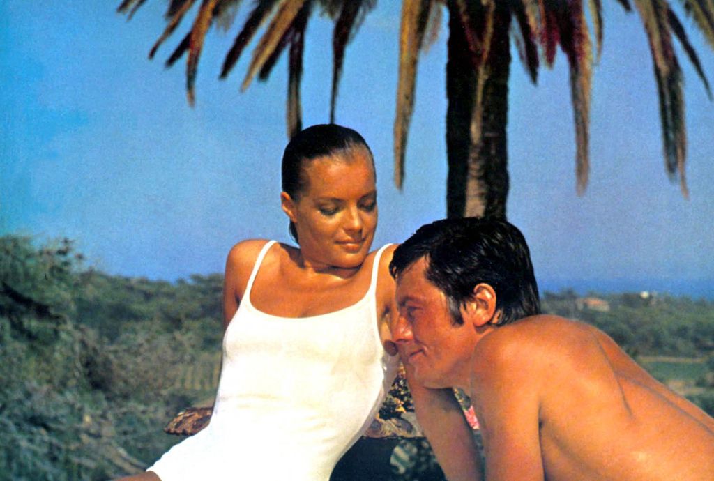 Alain Delon és Romy Schneider a „La piscine” című film forgatásán 1969-ben.