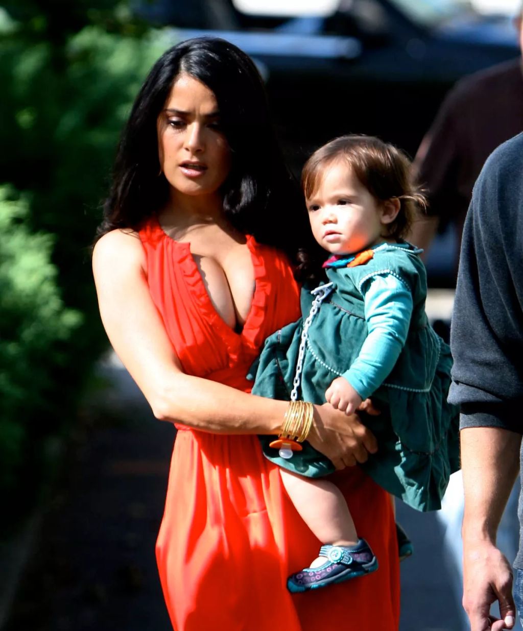 Közben megszületett Salma Hayek kislánya, Valentina 2007-ben, a képen már 1 éves.