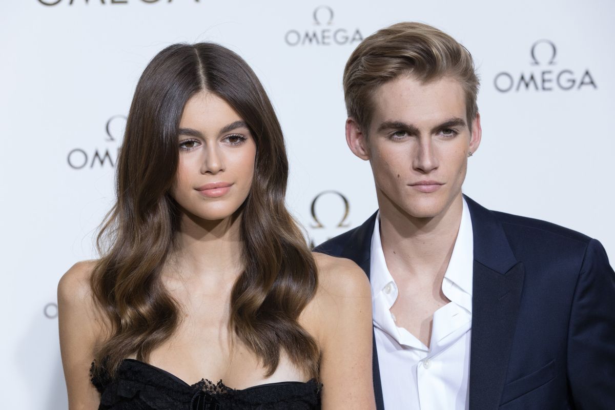 Kaia Gerber et son frère Presley Gerber - Photocall de la soirée "Her Time" Omega à l'hôtel de Sully à Paris le 29 septembre 2017. © Cyril Moreau/Bestimage 'Her Time' Omega Photocall as part of the Paris Fashion Week Womenswear Spring/Summer 2018 on September 29, 2017 in Paris, France.