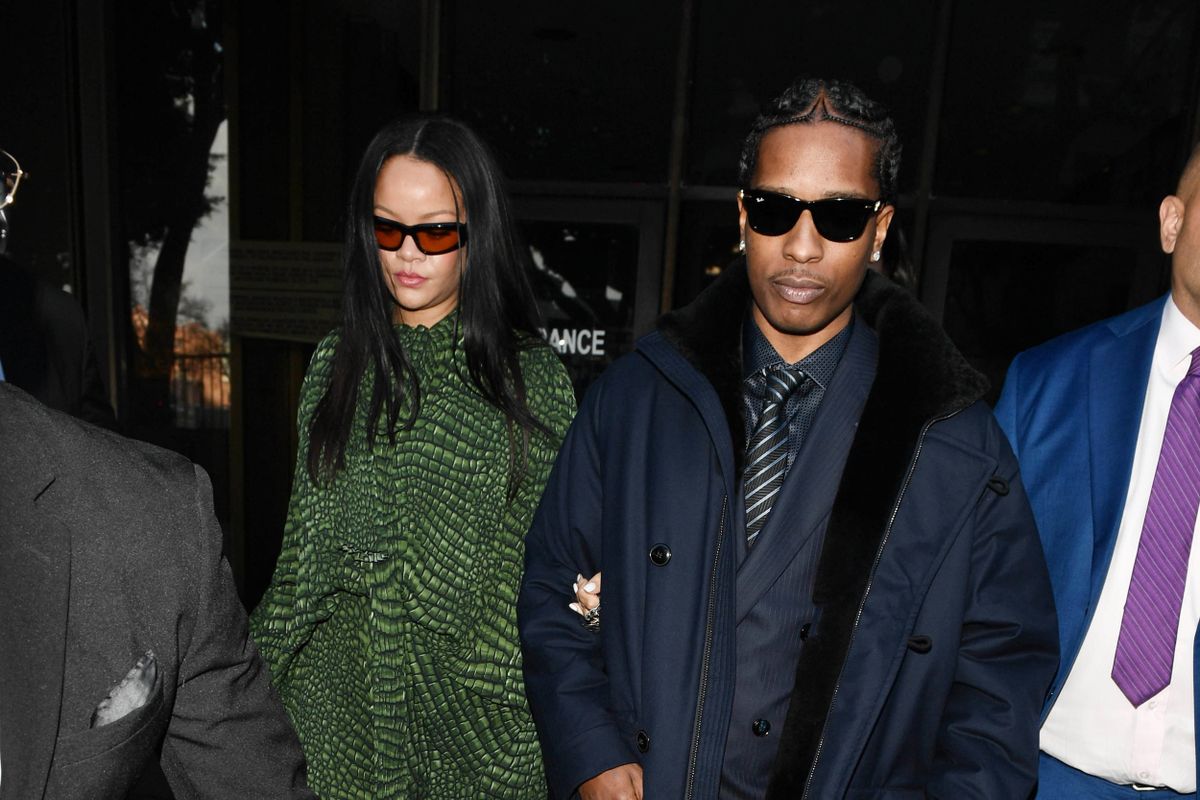 02/14/2025 A$AP Rocky and Rihanna are pictured leaving court on Valentine's Day in Los Angeles. The 36 year old American rapper who could face up to 24 years in prison wore a navy blue suit and tie under a long blue trench coat while Rihanna wore green patterned long-sleeved maxi dress with white python leather booties.
sales@theimagedirect.com Please byline:TheImageDirect.com