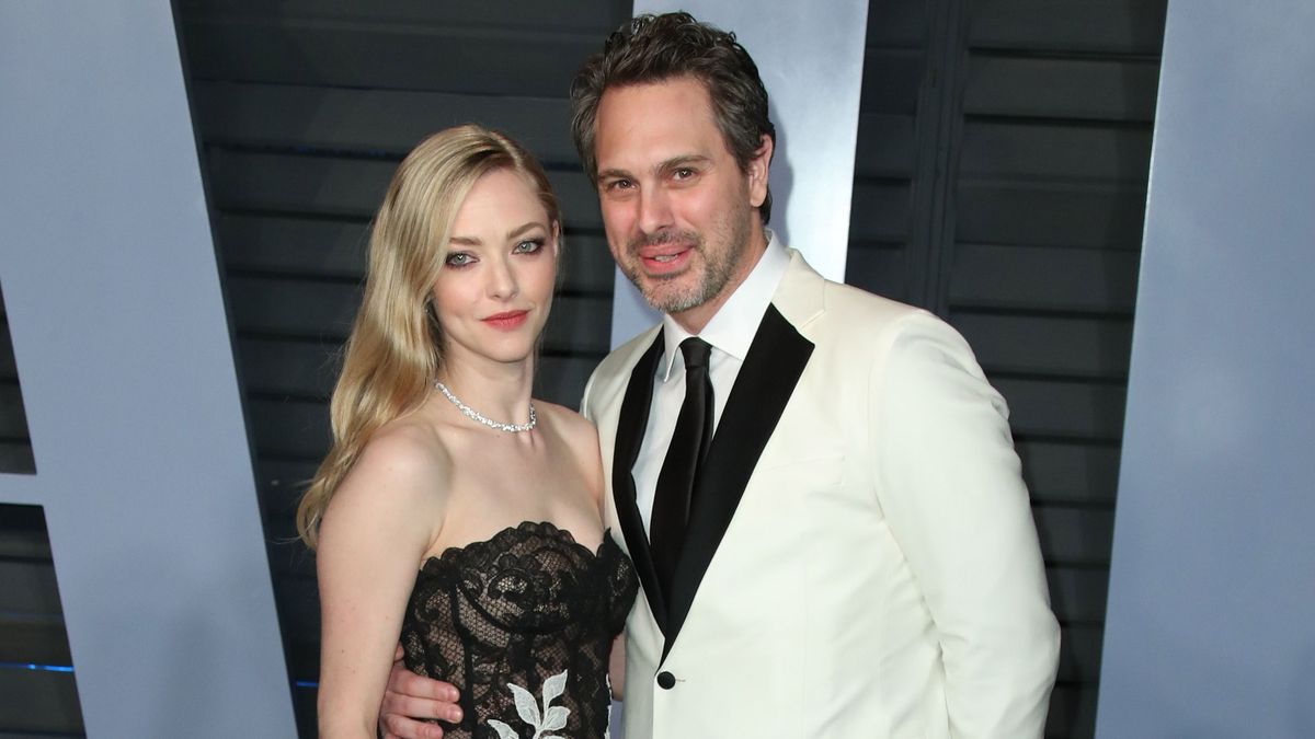 Amanda Seyfried válása: 9 év után mennek szét férjével, Thomas Sadoskival.