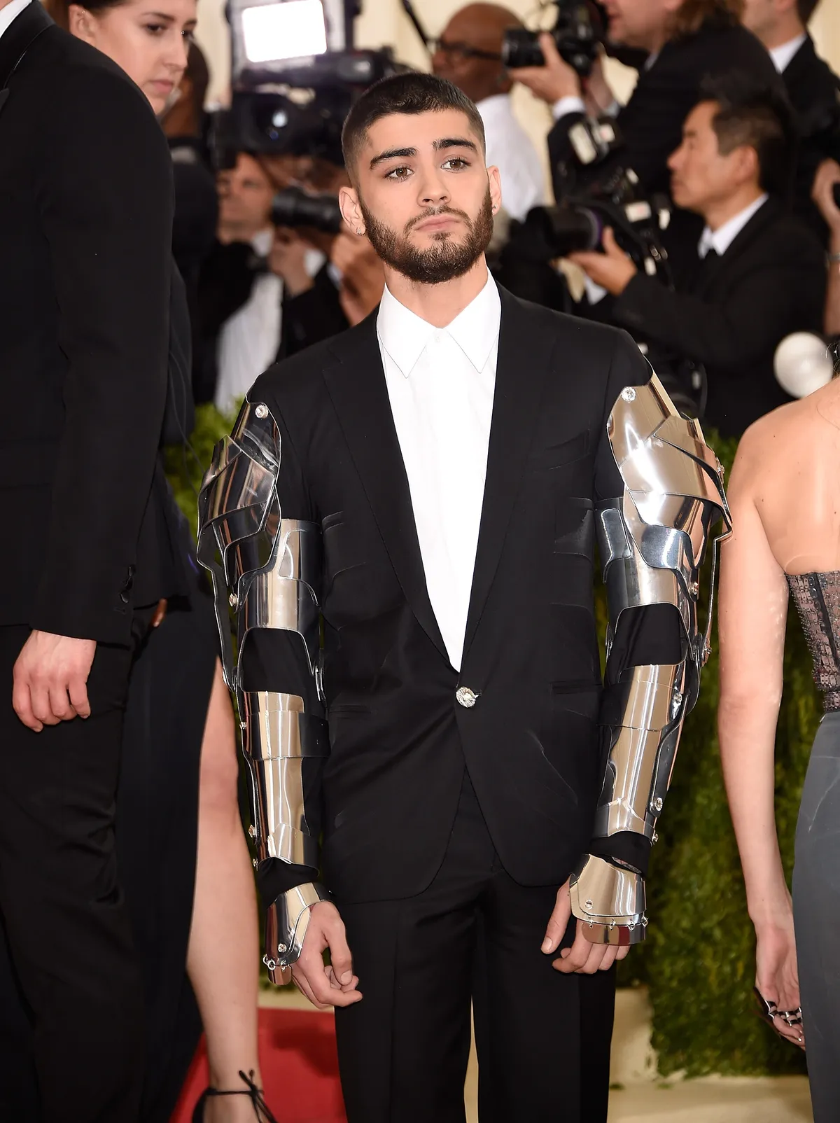 NEW YORK, NY - MAY 02: Zayn Malik attends "Manus x Machina: Fashion In An Age Of Technology" Costume Institute Gala at Metropolitan Museum of Art on May 2, 2016 in New York City. (Photo by Kevin Mazur/WireImage)