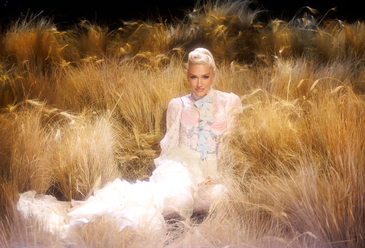 az amerikai énekesnő és divattervező, dalszerző Gwen Stefani 56 éves lett