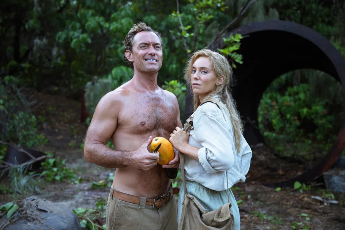 USA. Jude Law and Vanessa Kirby in (C) Imagine Entertainment AGC pictures, Eden (2024).
Plot: A group of people want to get away from their previous lives and start a new life in the Galapagos.
Director: Ron Howard
Writer: Noah Pink and Ron Howard
Source: 2020s
Ref:LMK106-270225-002
Supplied by LMKMEDIA. Editorial Only.
Landmark Media is not the copyright owner of these Film or TV stills but provides a service only for recognised Media outlets. pictures@lmkmedia.com,Image: 969857185, License: Rights-managed, Restrictions: Supplied by Landmark Media. Editorial Only. Landmark Media is not the copyright owner of these Film or TV stills but provides a service only for recognised Media outlets. Per la presente foto non č stata rilasciata liberatoria. Ai sensi di legge e come giŕ, Model Release: no