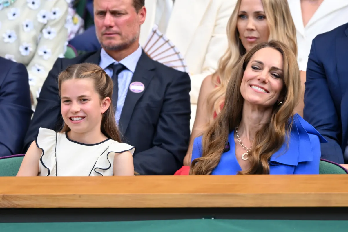 Sarolta hercegnő és Katalin hercegné a wimbledoni férfi egyed döntőn július 13-án.